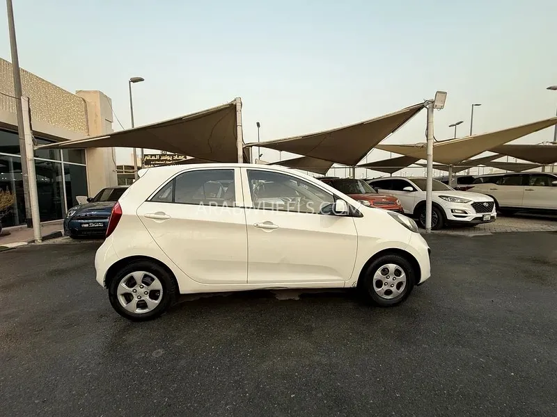 كيا بيكانتو 2015 for Sale in الشارقة Image-10