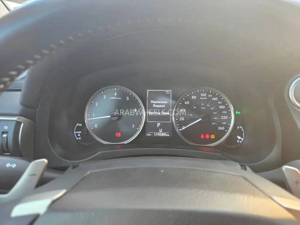 لكزس IS 2020 for Sale in الفجيرة Image-13