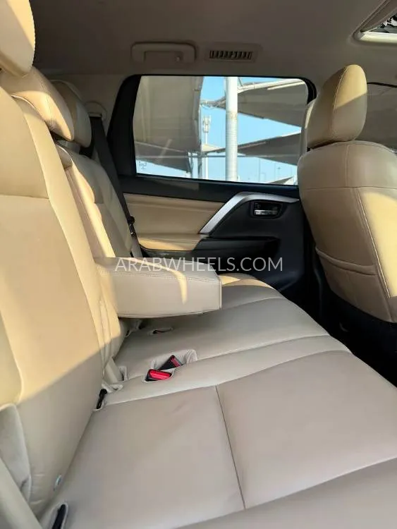 Mitsubishi Montero Sport 2022 for Sale in Sharjah Image-4