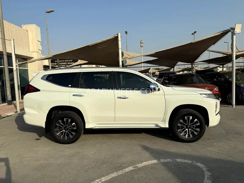 Mitsubishi Montero Sport 2022 for Sale in Sharjah Image-16