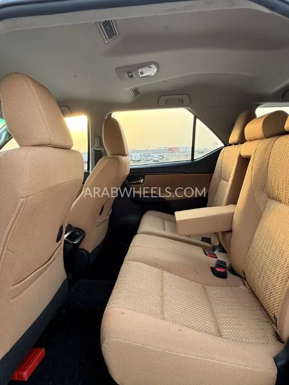Toyota Fortuner 2020 for Sale in Sharjah Image-11