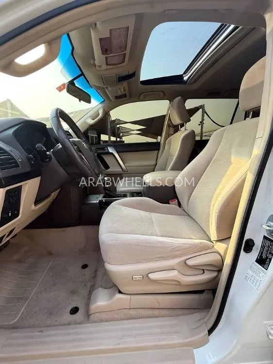 Toyota Land Cruiser Prado 2020 for Sale in Sharjah Image-2