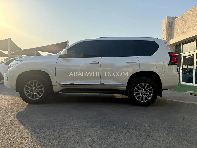 Toyota Land Cruiser Prado 2020 for Sale in Sharjah Image-9