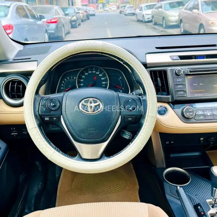 Toyota Rav4 2015 for Sale in Fujairah Image-12