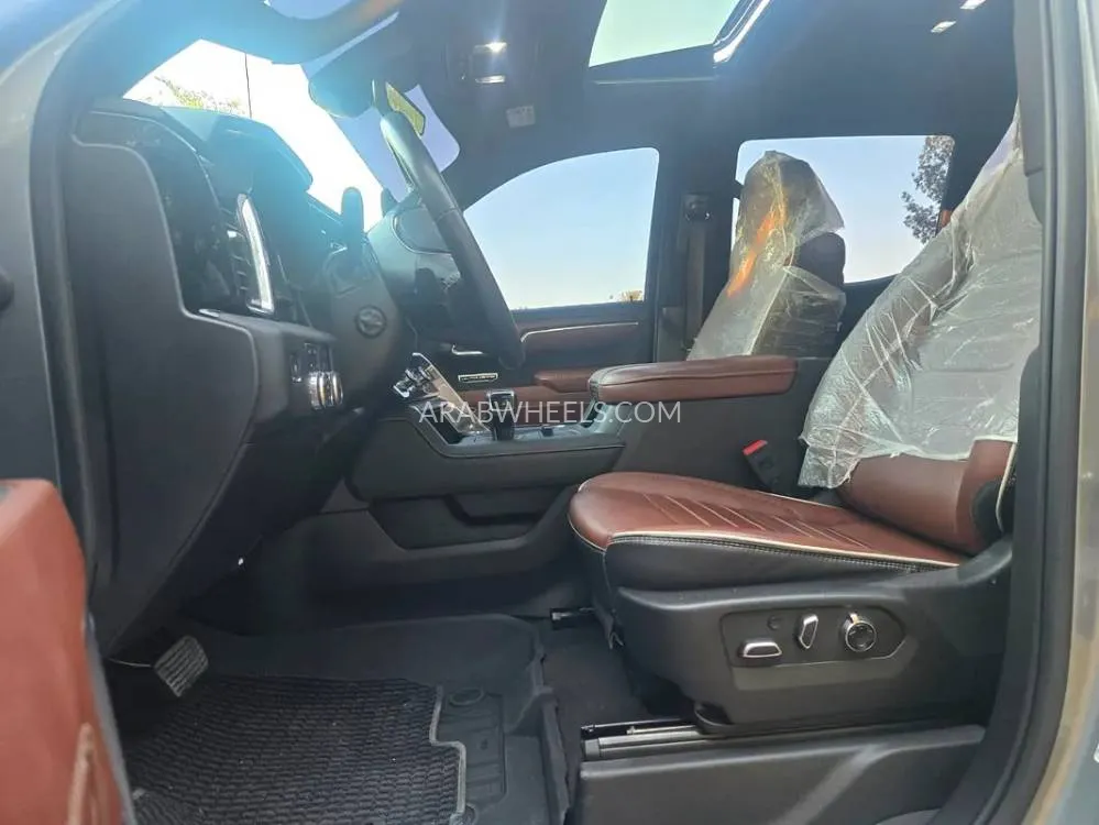 GMC Sierra 2023 for Sale in Fujairah Image-10