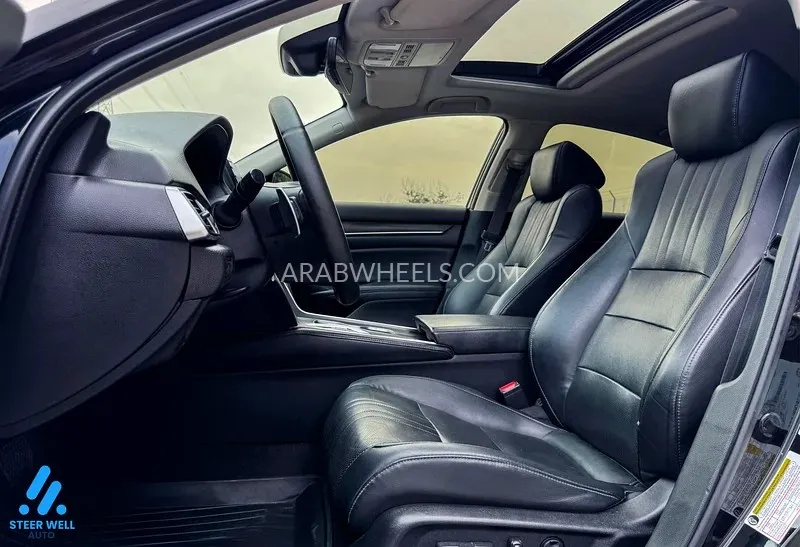 Honda Accord 2018 for Sale in Sharjah Image-3