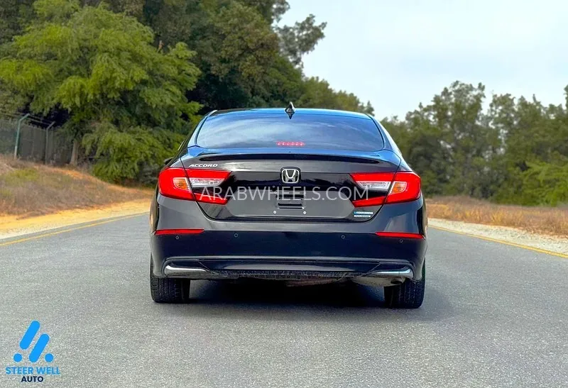Honda Accord 2018 for Sale in Sharjah Image-15