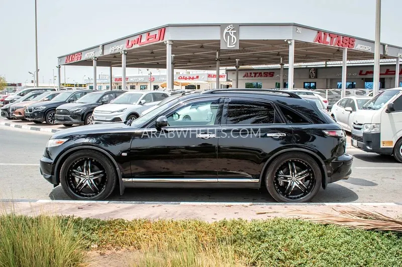 Infiniti FX35 2008 for Sale in Dubai Image-2