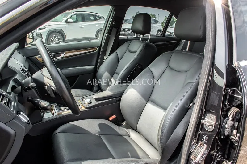 Mercedes Benz C Class 2008 for Sale in Dubai Image-9