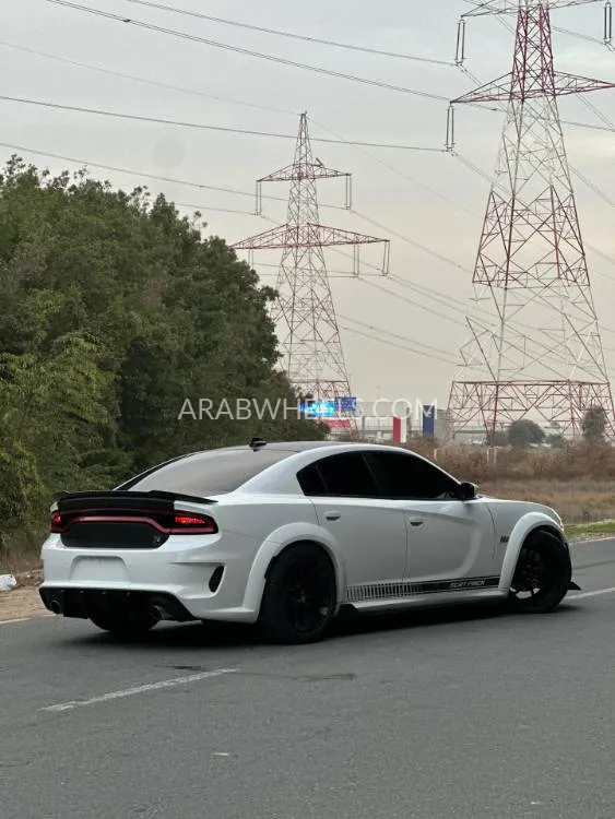 Dodge Charger 2019 for Sale in Fujairah Image-9