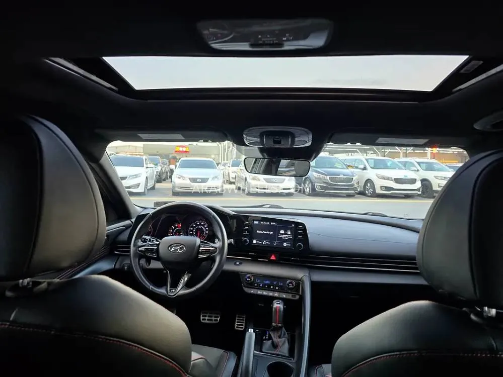 Hyundai Elantra 2021 for Sale in Ajman Image-5