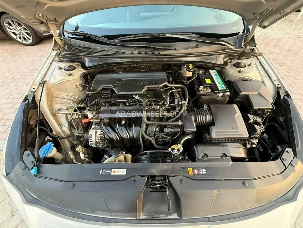 Hyundai Elantra 2021 for Sale in Sharjah Image-5