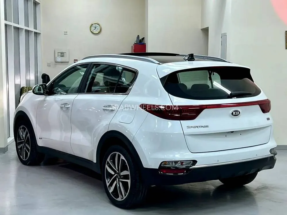 Kia Sportage 2019 for Sale in Sharjah Image-2