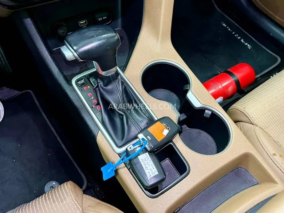 Kia Sportage 2019 for Sale in Sharjah Image-10