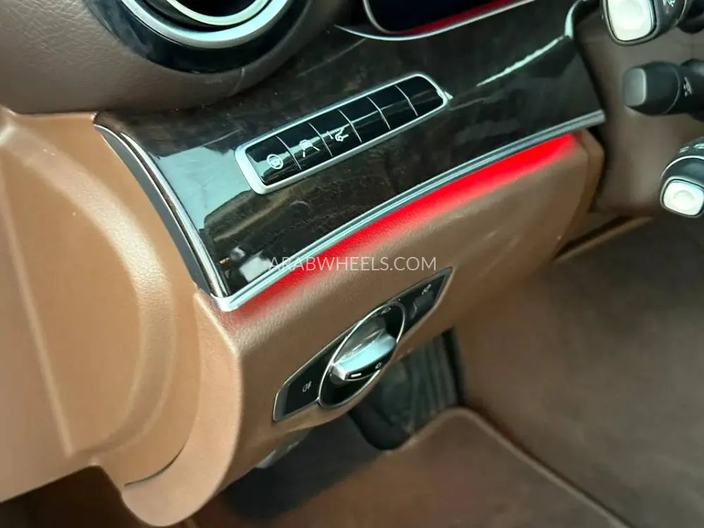 Mercedes Benz E Class 2017 for Sale in Sharjah Image-8