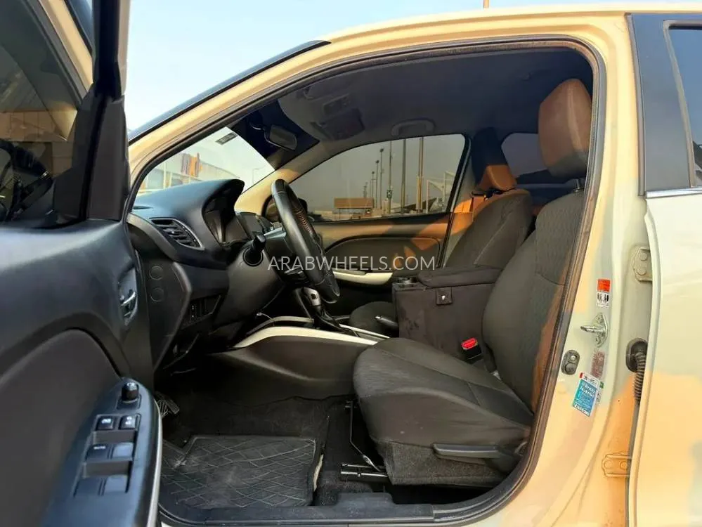 Suzuki Baleno 2019 for Sale in Sharjah Image-9