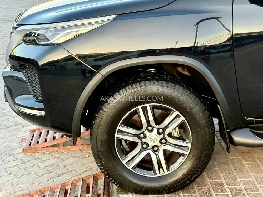 Toyota Fortuner 2022 for Sale in Sharjah Image-2