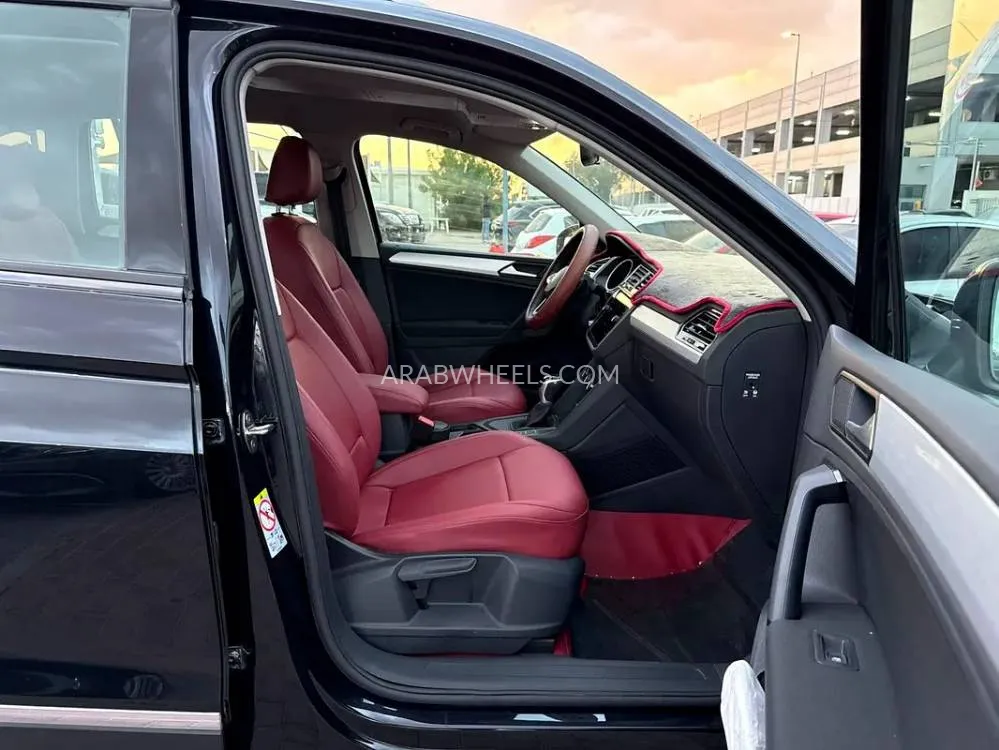 Volkswagen Tiguan 2023 for Sale in Sharjah Image-10