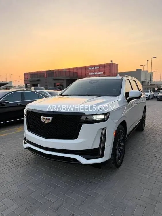 كاديلاك إسكاليد 2023 for Sale in الشارقة Image-4