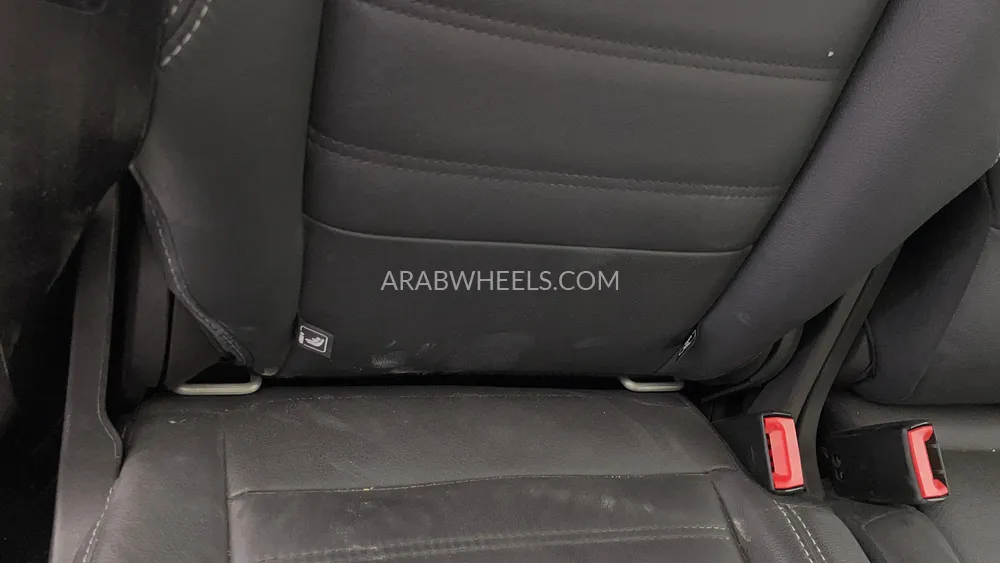 Ford Escape 2019 for Sale in Dubai Image-38