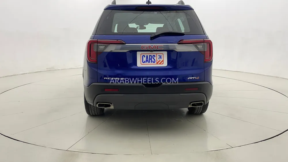GMC Acadia 2023 for Sale in Dubai Image-4