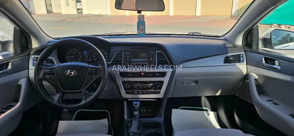 Hyundai Sonata 2017 for Sale in Ajman Image-10
