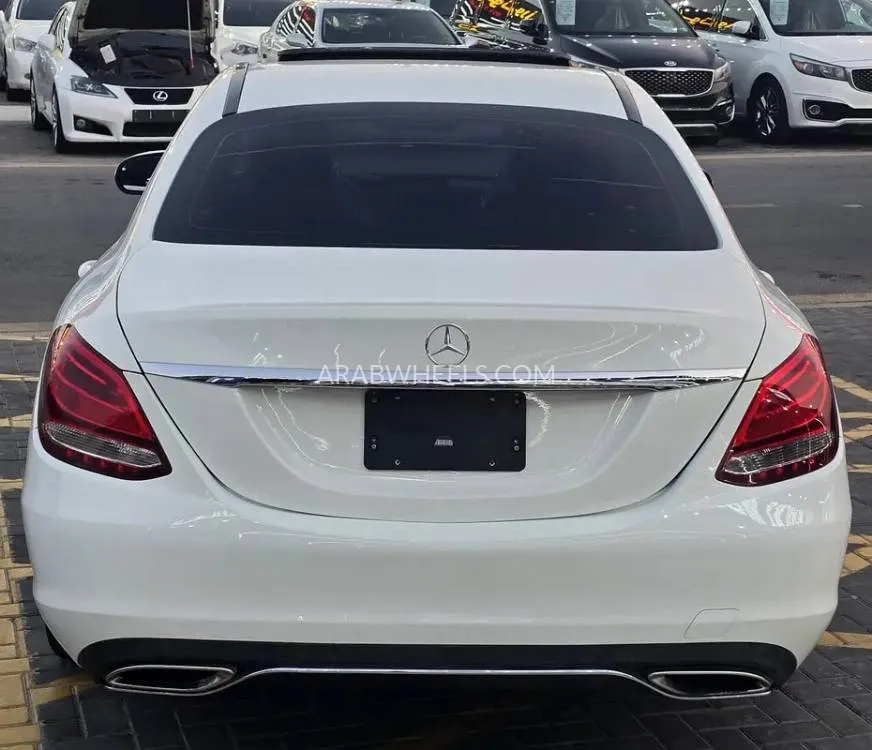 مرسيدس بنز كلاس C 2018 for Sale in عجمان Image-11