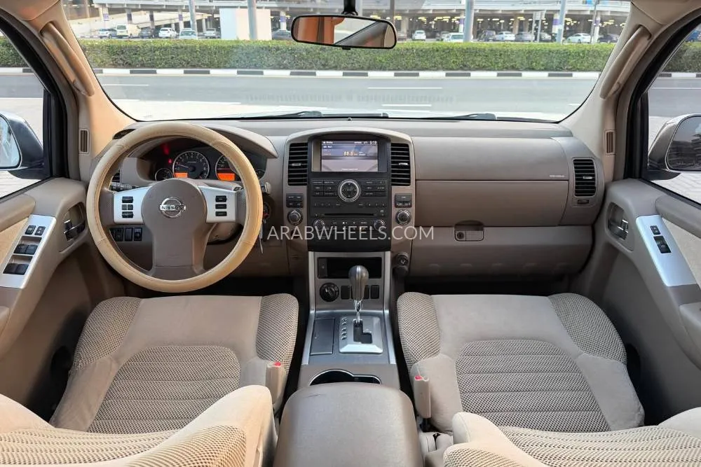 Nissan Pathfinder 2010 for Sale in Dubai Image-5