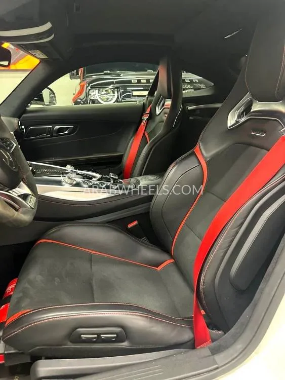 Mercedes Benz AMG GT 2015 for Sale in Dubai Image-2