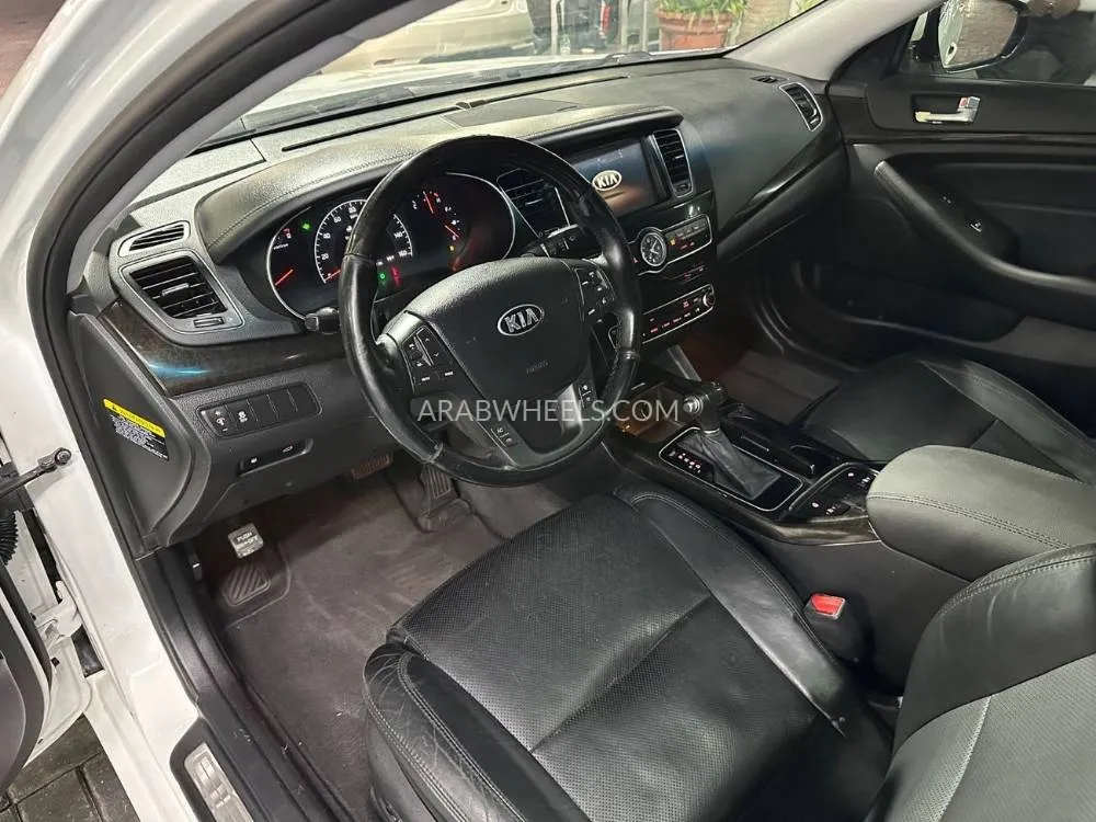 Kia Cadenza 2014 for Sale in Ajman Image-9