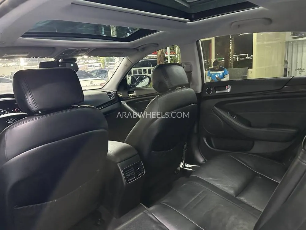 Kia Cadenza 2014 for Sale in Ajman Image-12