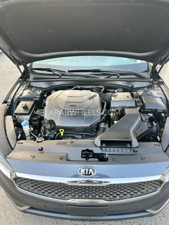 Kia Cadenza 2017 for Sale in Ajman Image-10