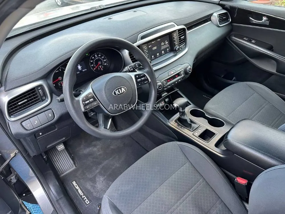 Kia Sorento 2019 for Sale in Ajman Image-11