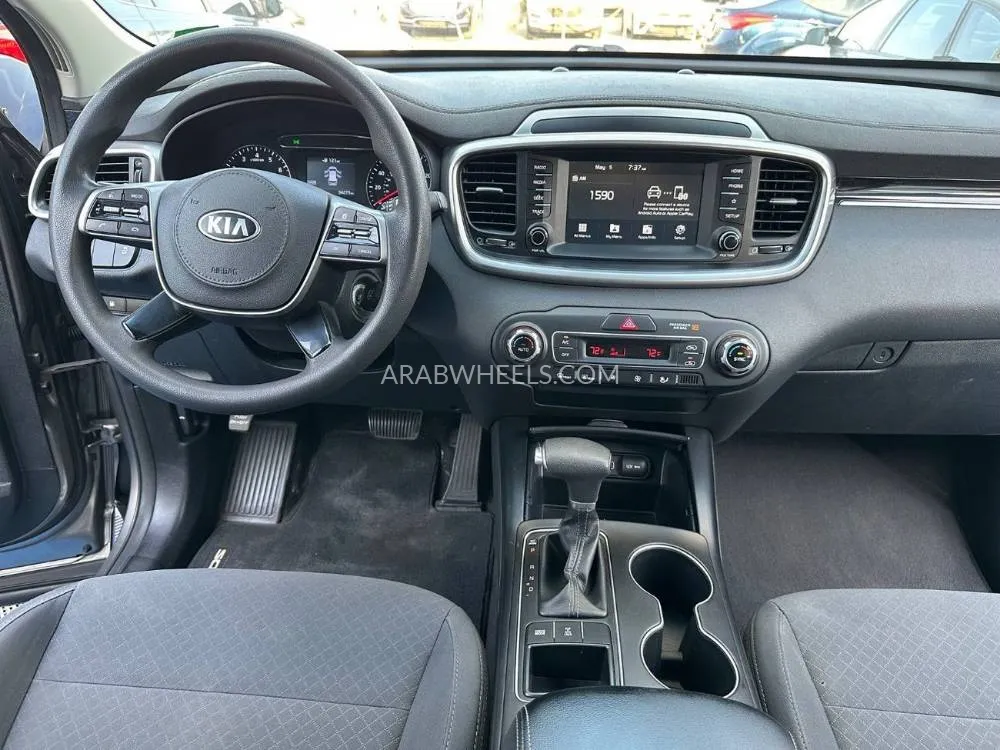 Kia Sorento 2019 for Sale in Ajman Image-12