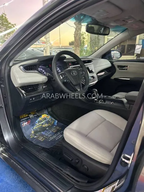 Toyota Avalon 2014 for Sale in Ajman Image-9