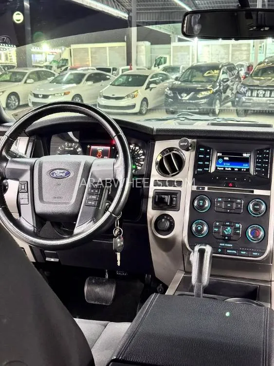 Ford Expedition 2016 for Sale in Ajman Image-7