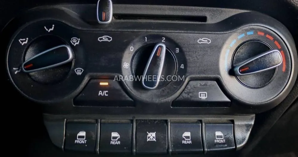 Kia Pegas 2022 for Sale in Sharjah Image-16