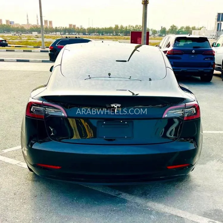 Tesla Model 3 2022 for Sale in Fujairah Image-5