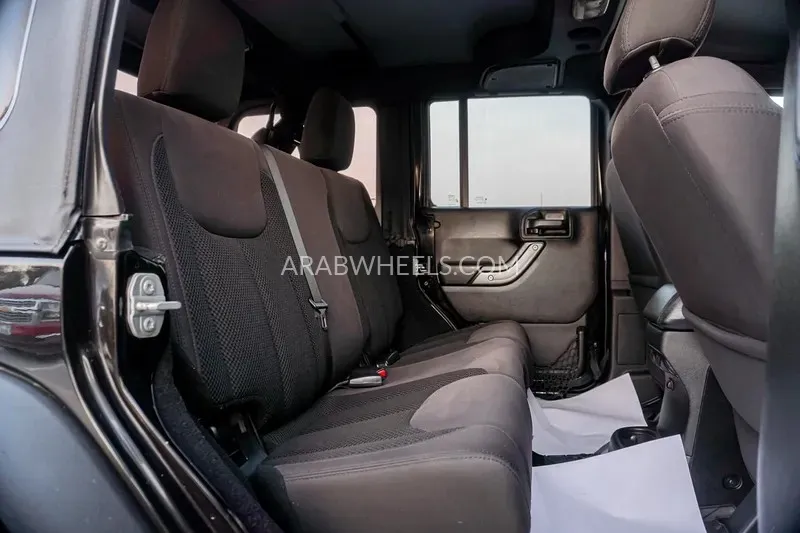 Jeep Wrangler 2017 for Sale in Dubai Image-17
