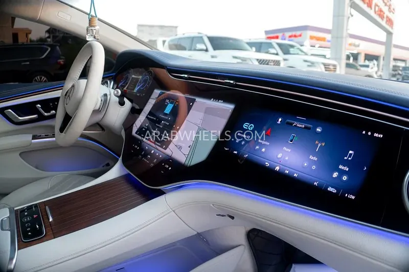 Mercedes Benz EQS 2023 for Sale in Dubai Image-18