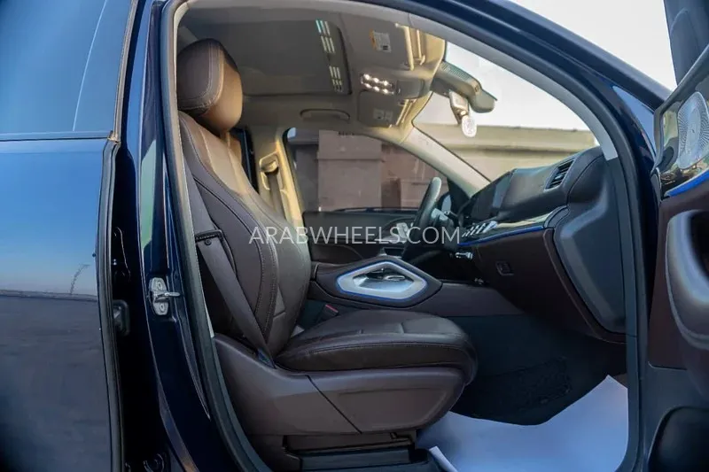 Mercedes Benz GLE Class 2020 for Sale in Dubai Image-12