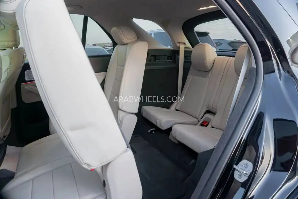 Mercedes Benz GLE Class 2020 for Sale in Dubai Image-4