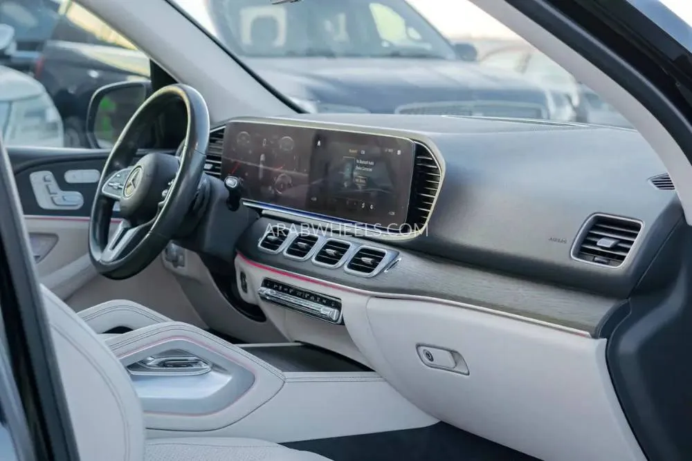 Mercedes Benz GLE Class 2020 for Sale in Dubai Image-9