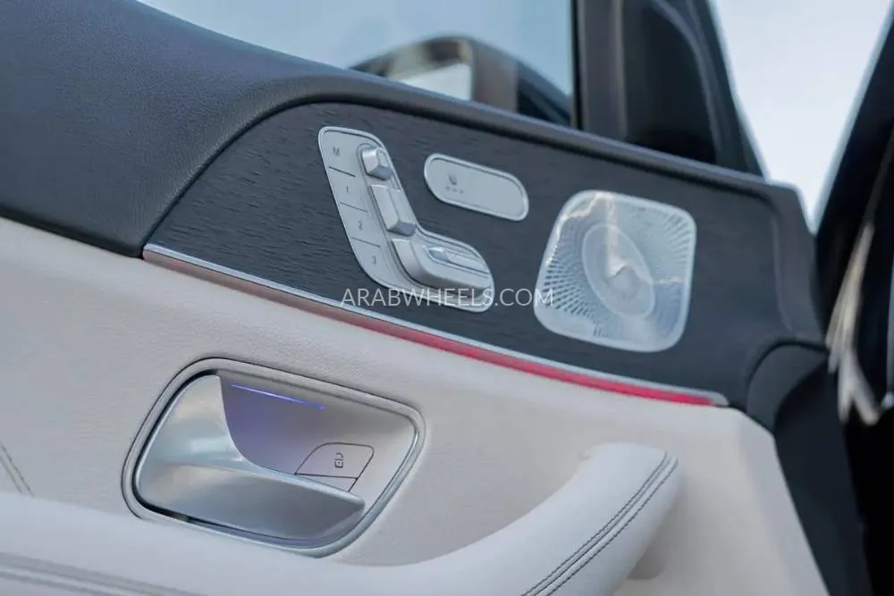Mercedes Benz GLE Class 2020 for Sale in Dubai Image-17