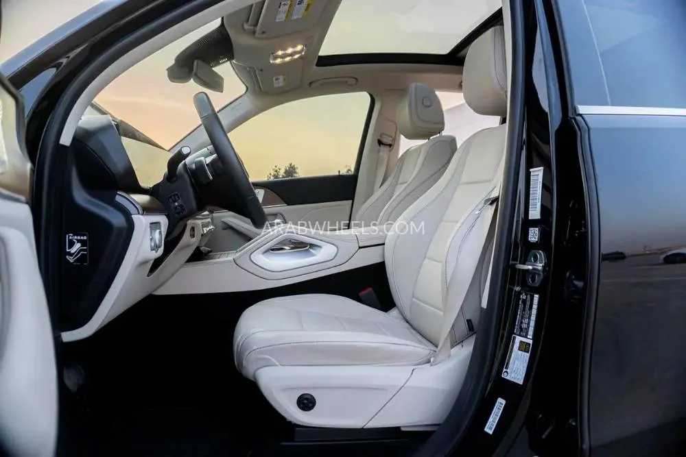 Mercedes Benz GLE Class 2024 for Sale in Dubai Image-9