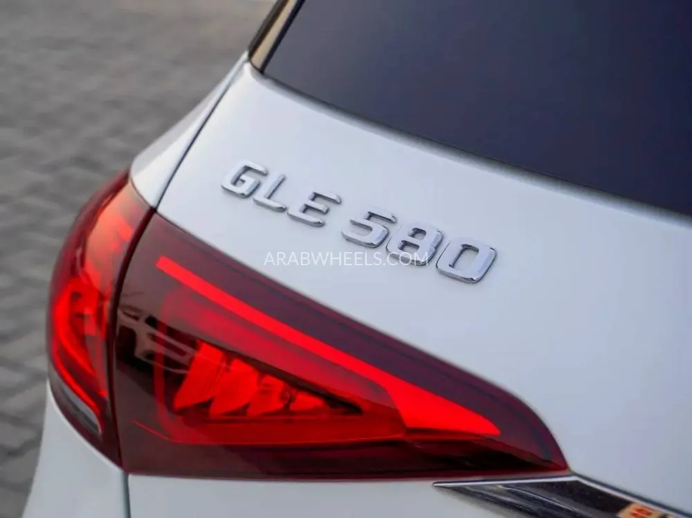 مرسيدس بنز GLE Class 2020 for Sale in دبي Image-2