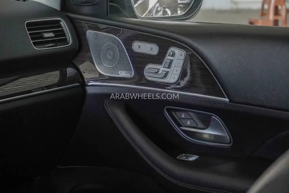 مرسيدس بنز GLE Class 2020 for Sale in دبي Image-18