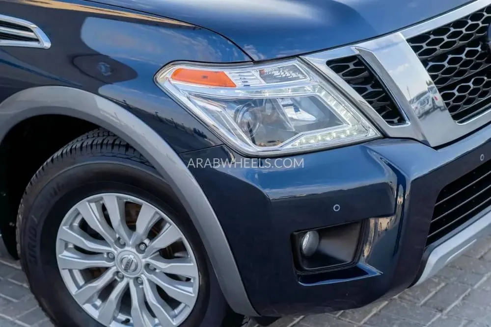 Nissan Armada 2018 for Sale in Dubai Image-8
