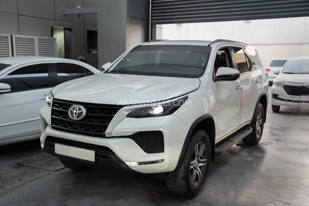 Toyota Fortuner 2022 for Sale in Dubai Image-2