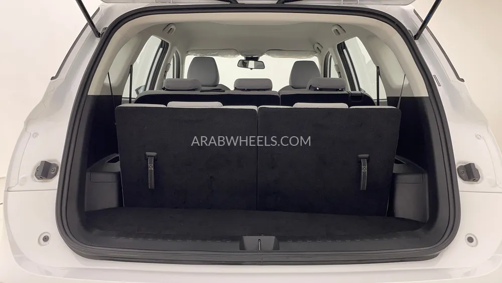 Chevrolet Captiva 2024 for Sale in Dubai Image-26